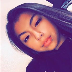 Meet your Posher, Monique